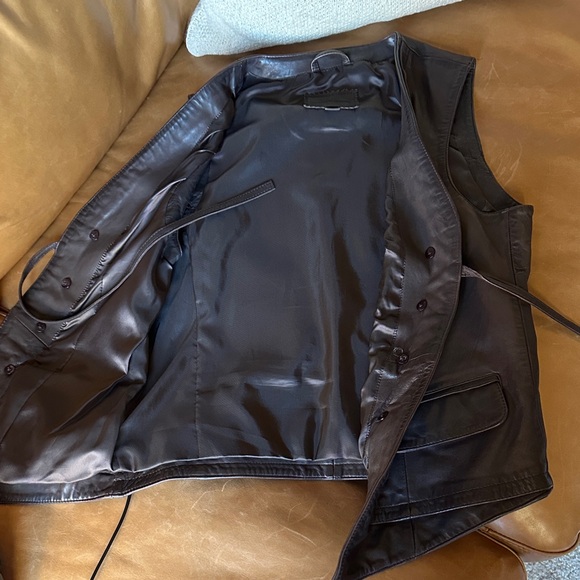 Sundance Dark Brown Leather Vest - Picture 5 of 10